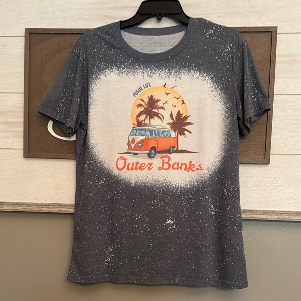 Gray Outer Banks Graphic Tee